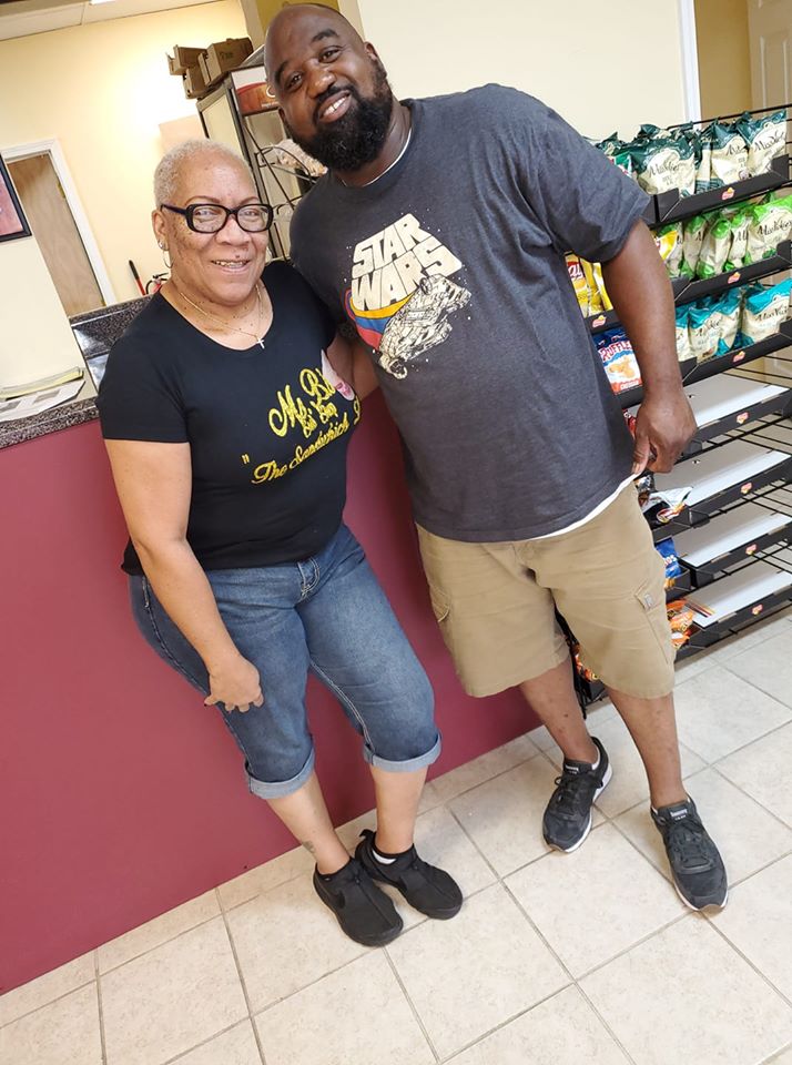 Ms. B's Sub Shop Customers reviews